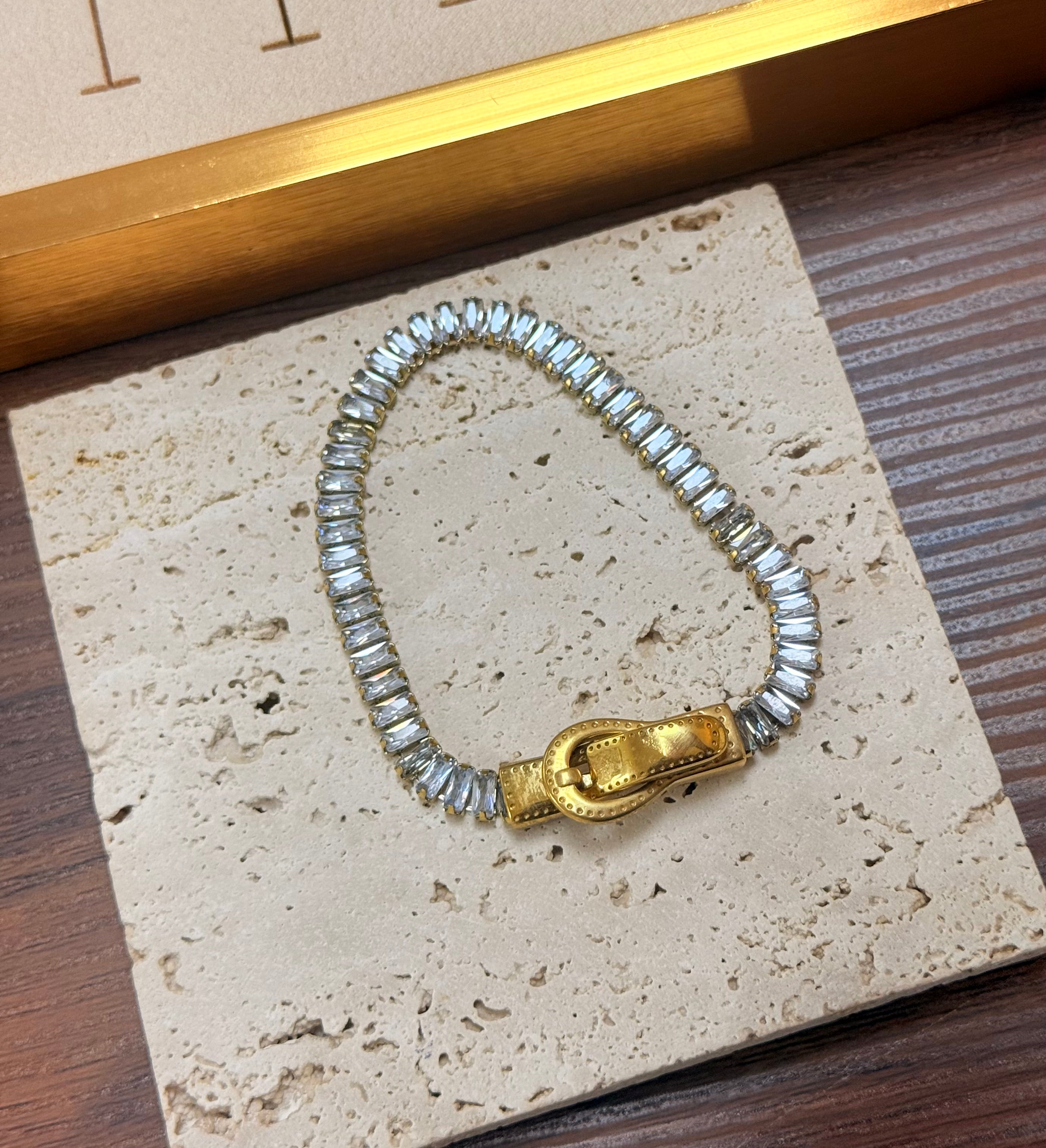 Belt bracelet