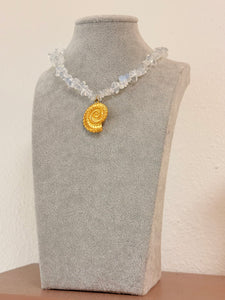 Snail Clear Neck