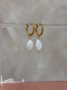 Pearl Earring